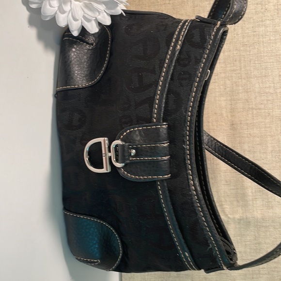 Small atienne black handbag. - Picture 2 of 7